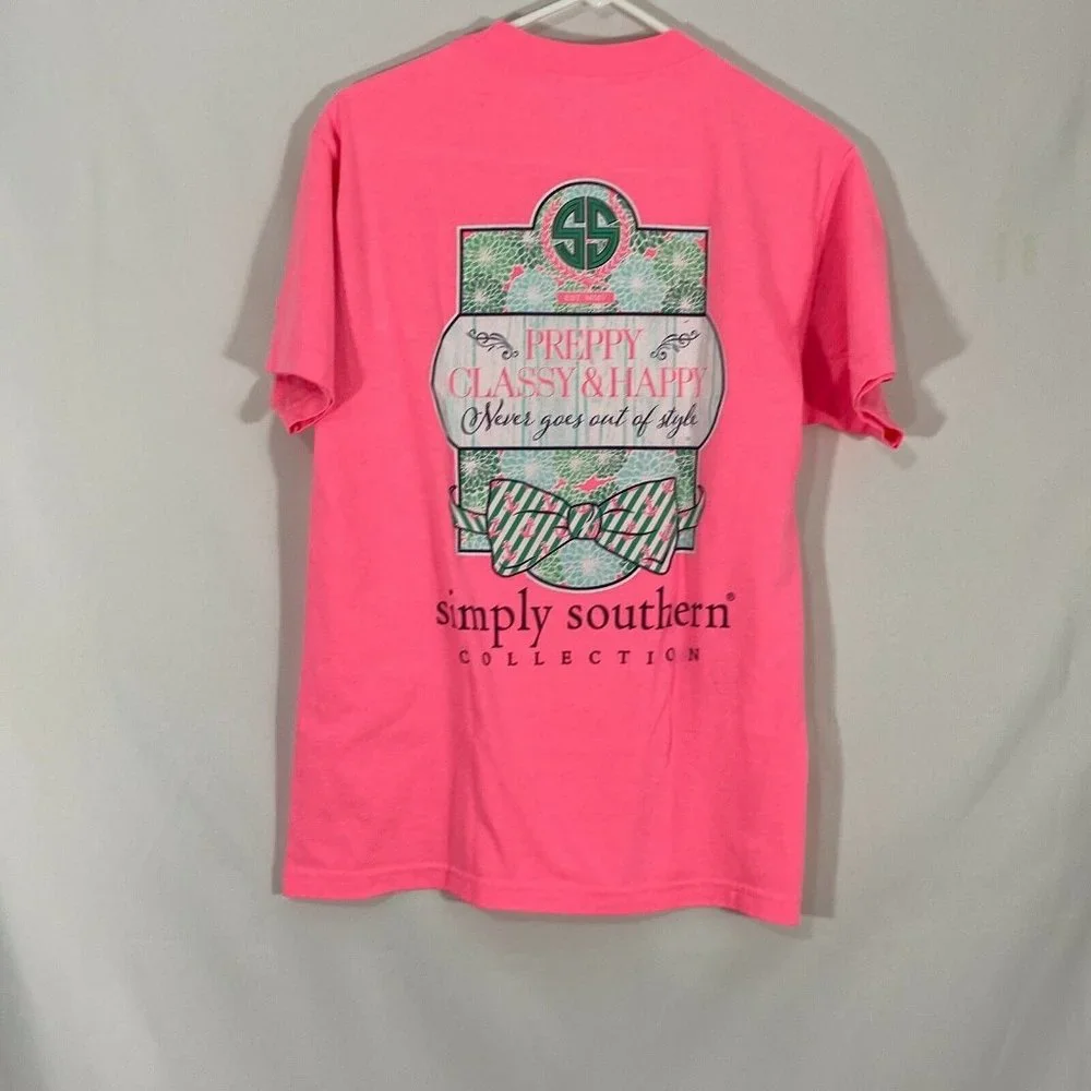 Preppy Classy & Happy Never Goes Out Of Style Womens Pink Graphic T Shirt Size M - Picture 2 of 8